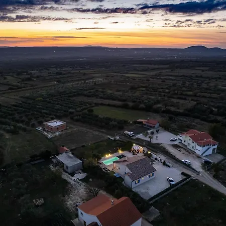 Villa Casa Kamber With Pool Biograd Na Moru
