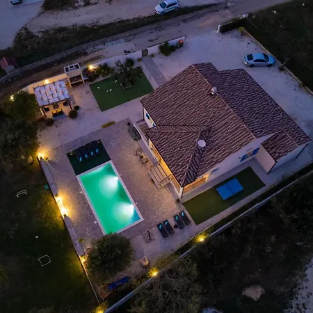 Casa Kamber With Pool Biograd Na Moru