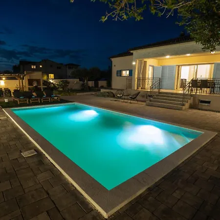 Casa Kamber With Pool Villa *