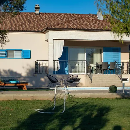 Casa Kamber With Pool Biograd na Moru