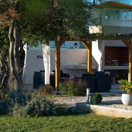 Villa Casa Kamber With Pool